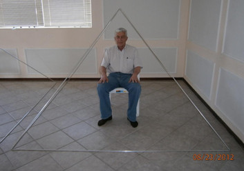 dentro da piramide_reduz